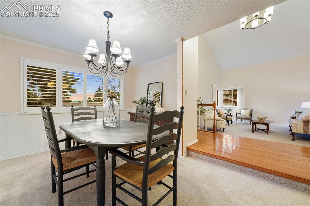 Image 5 of 50: Dining Room