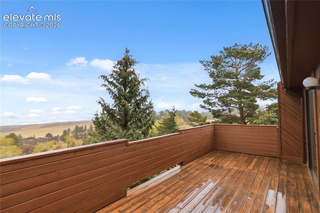 Image 16 of 37: Deck