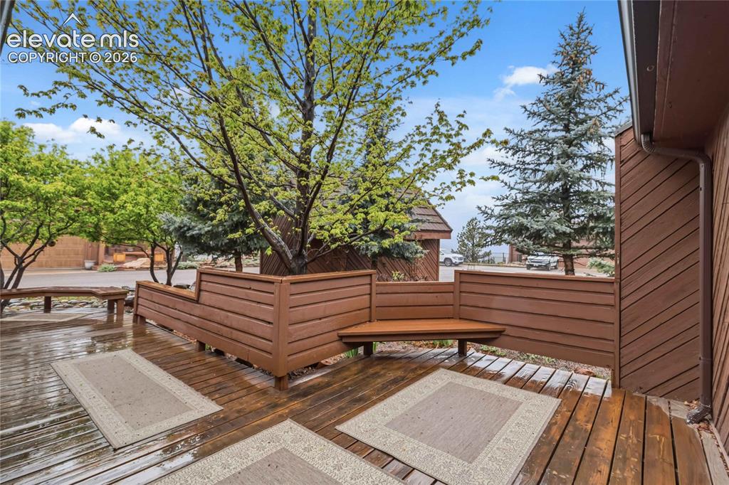 Image 5 of 37: Deck