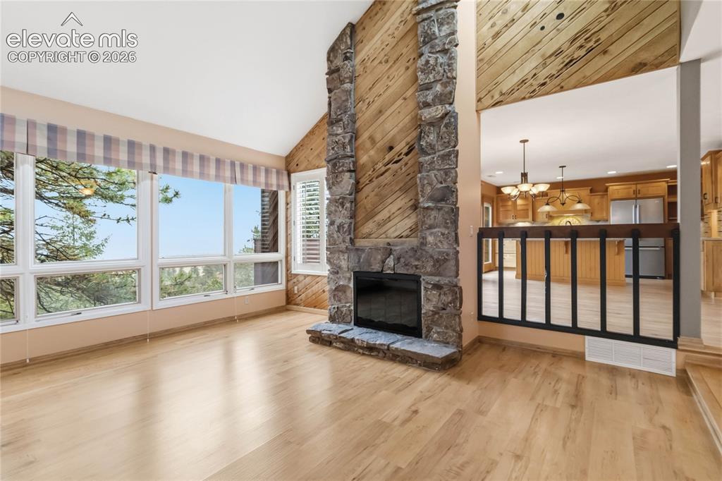 Image 8 of 37: Living Room