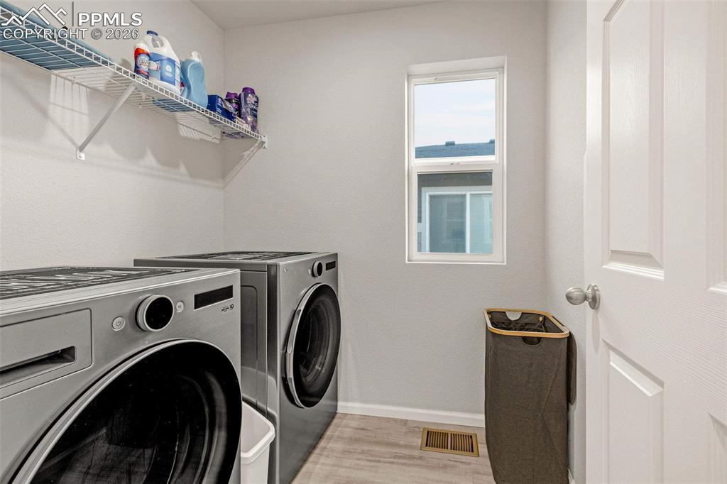 Image 23 of 37: Laundry