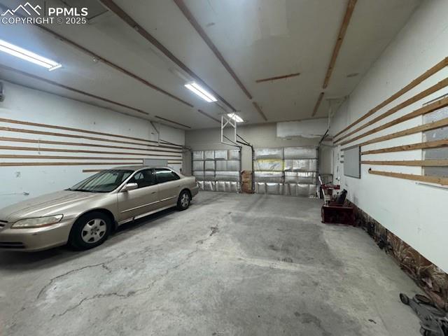 Image 17 of 19: View of garage - 2611 C 