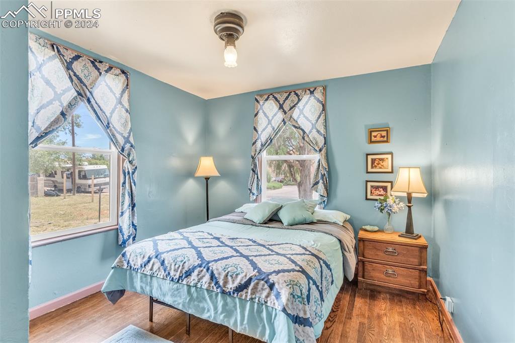 Image 12 of 49: Bedroom