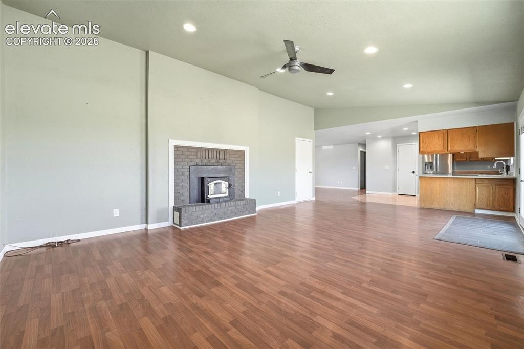 Image 11 of 35: Living Room
