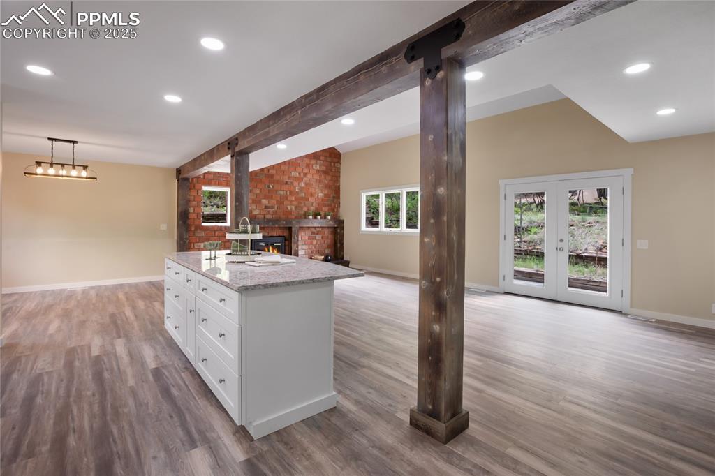 Image 11 of 37: Take a look at the custom beam architecture!