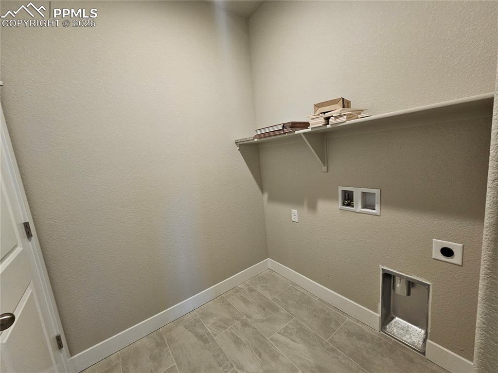 Image 12 of 26: Laundry