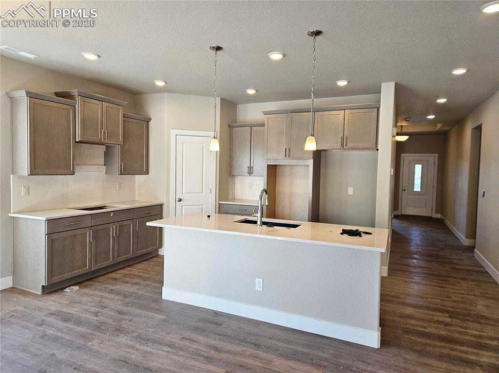 Image 13 of 26: Kitchen