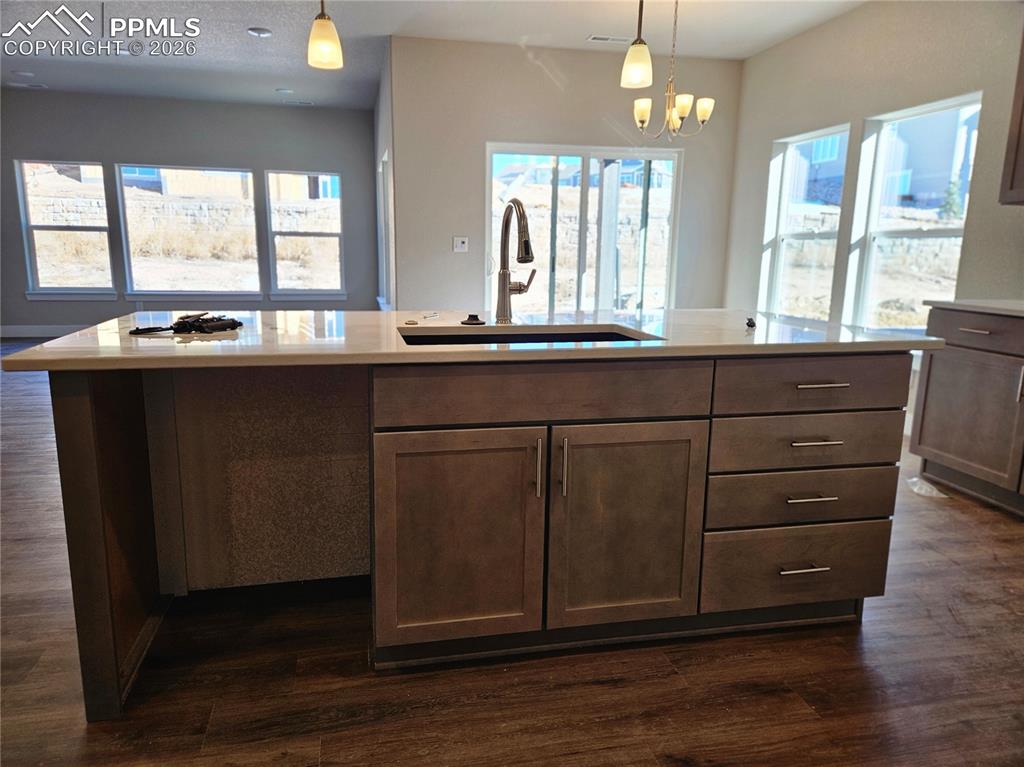 Image 16 of 26: Kitchen