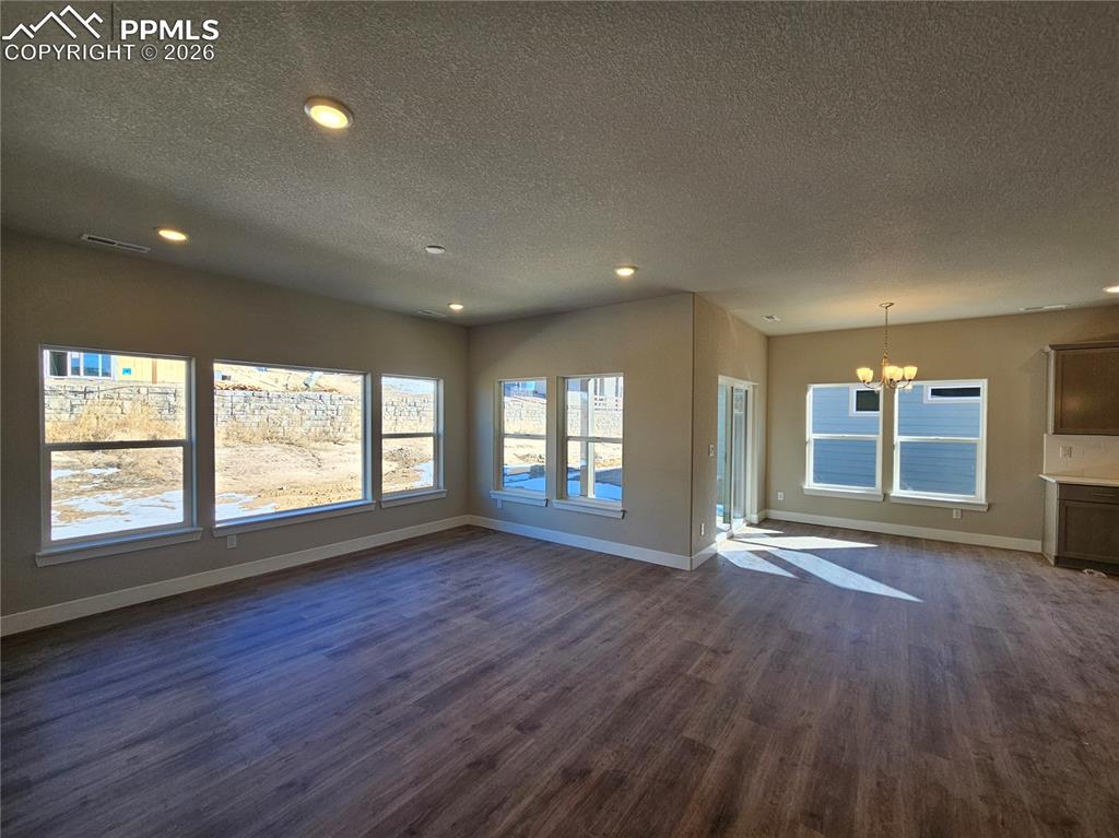 Image 19 of 26: Living Room