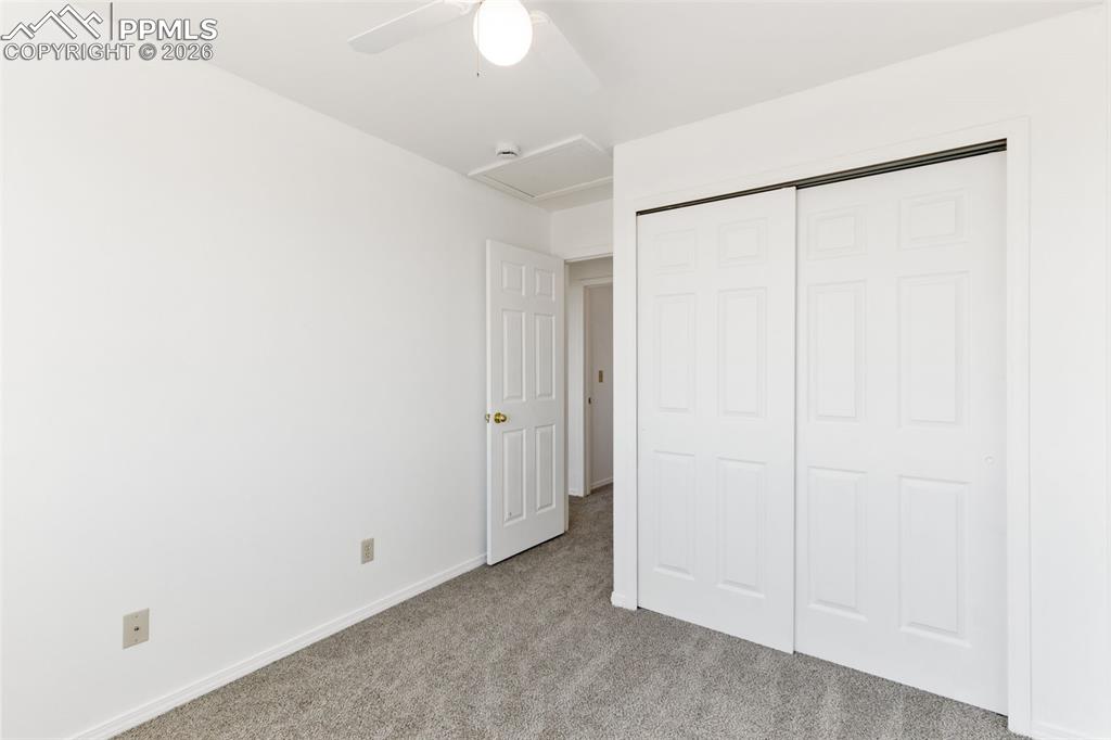 Image 22 of 35: Bedroom