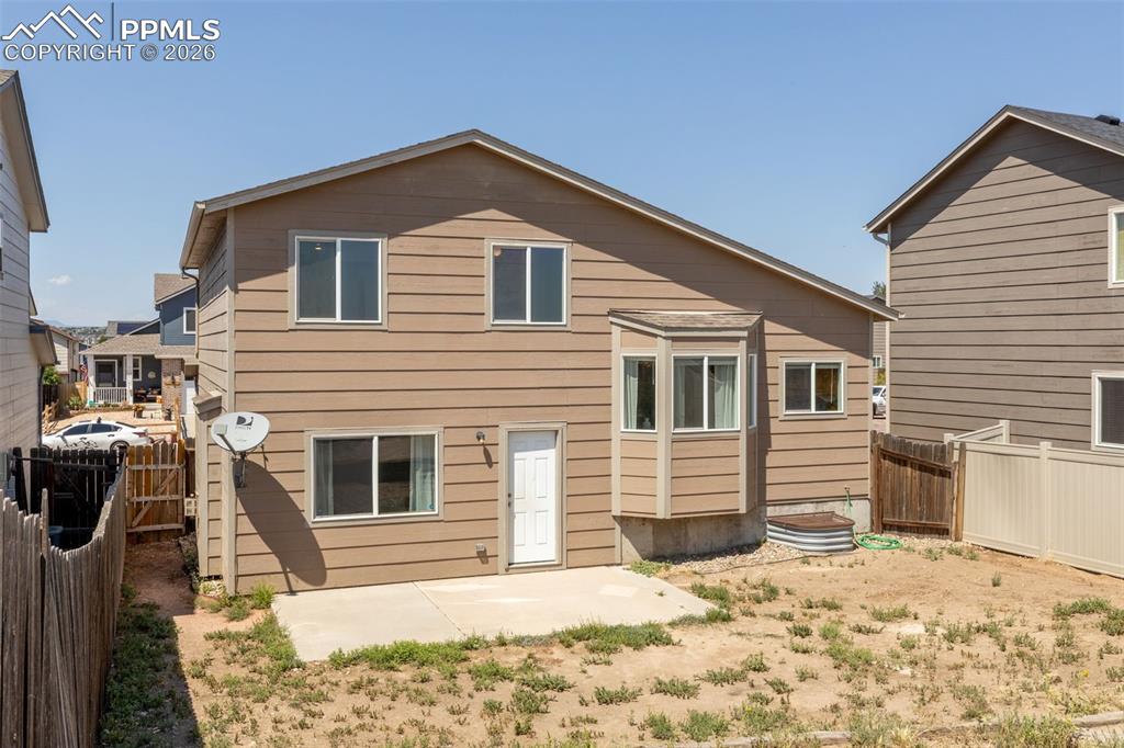 Image 34 of 35: Back of Structure