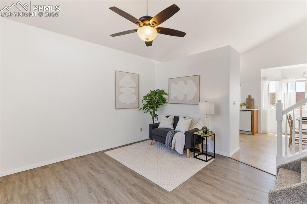 Image 5 of 35: Sitting Room