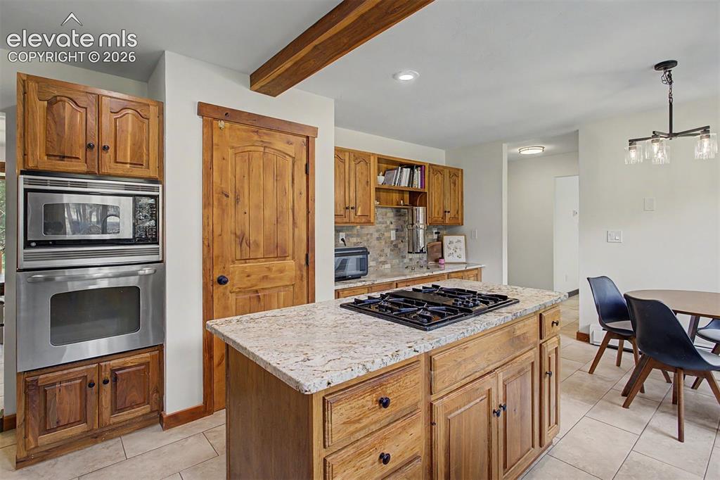 Image 10 of 49: Kitchen