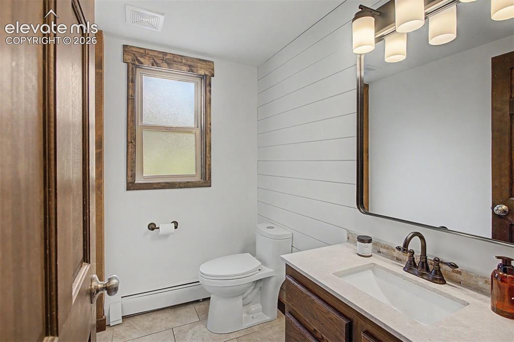 Image 13 of 49: Bathroom