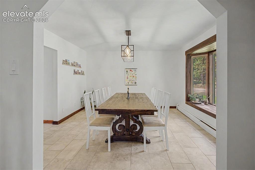 Image 8 of 49: Dining Area
