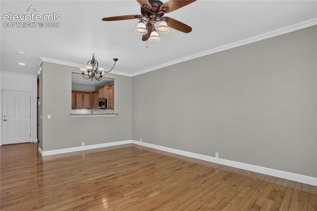 Image 12 of 42: Dining Room