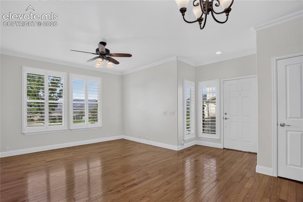 Image 5 of 42: Dining Room