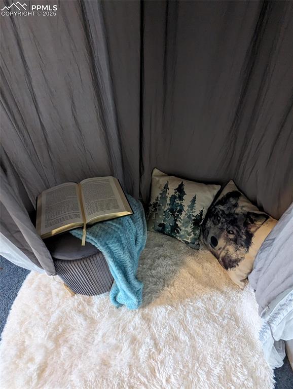 Image 12 of 25: Bedroom