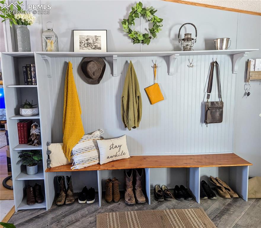 Image 25 of 25: Mud Room