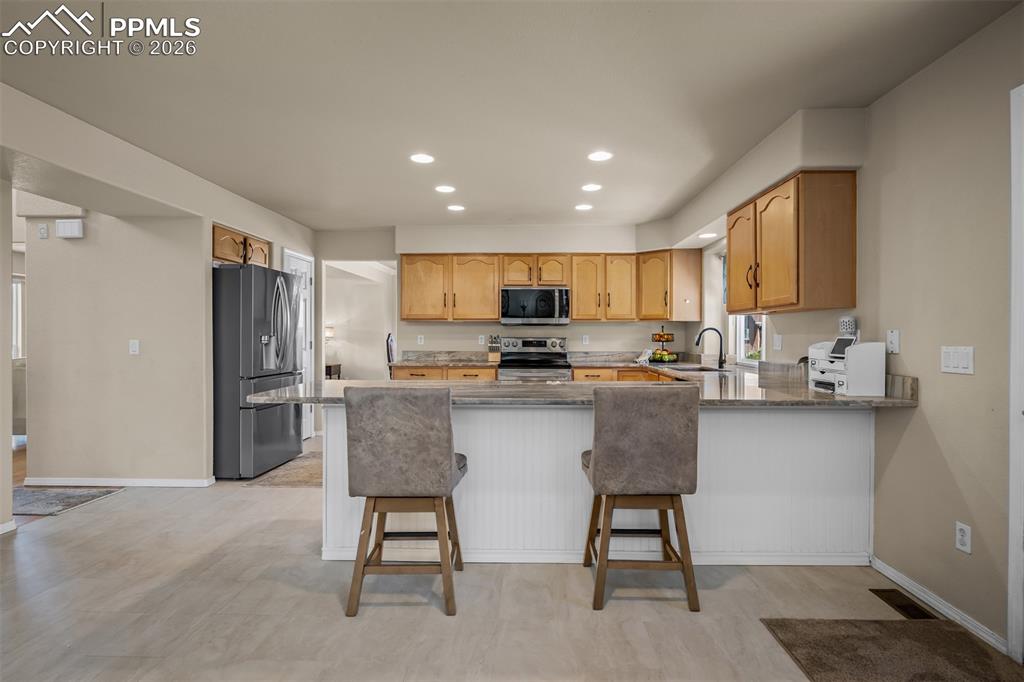 Image 12 of 49: Kitchen