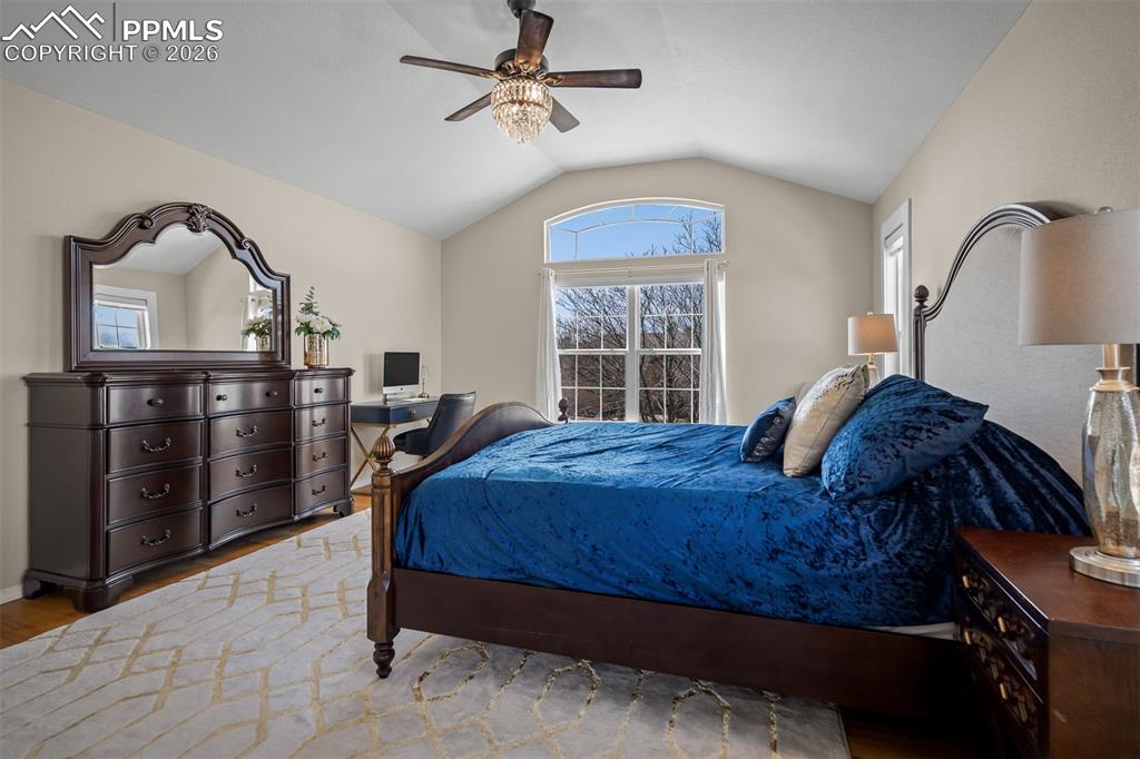 Image 25 of 49: Bedroom