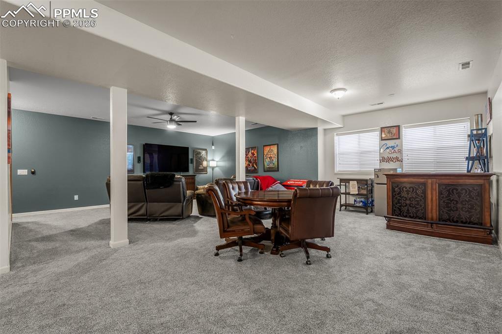 Image 35 of 49: Dining Area