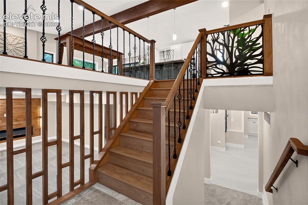 Image 4 of 50: Entrance Foyer