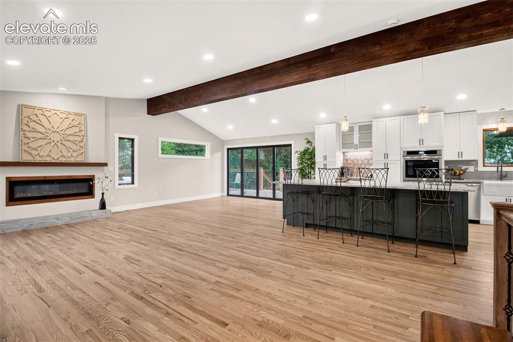 Image 9 of 50: Kitchen