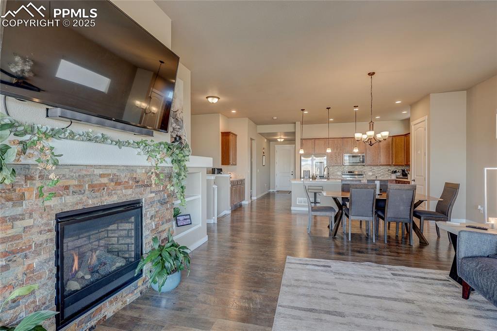 Image 15 of 49: Living Room