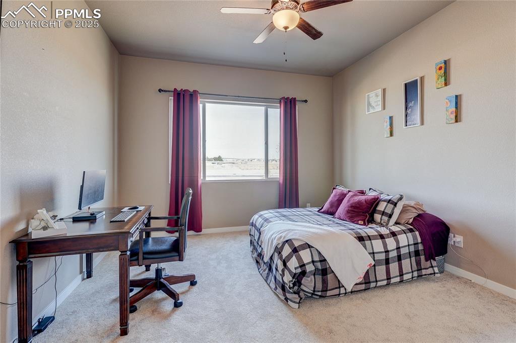 Image 19 of 49: Master Bedroom