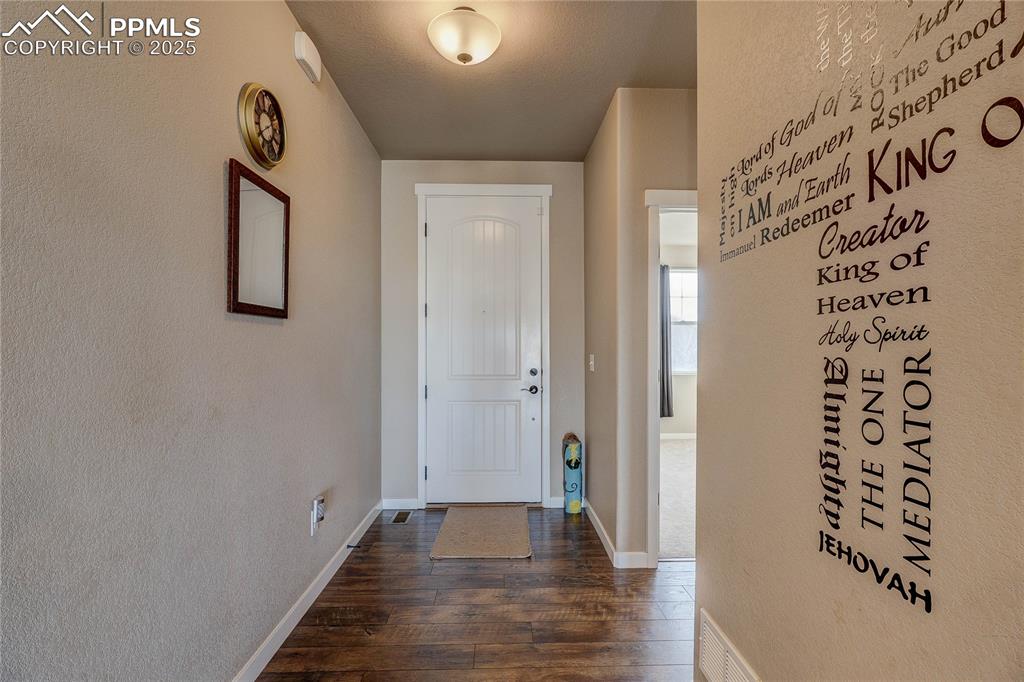 Image 3 of 49: Entry