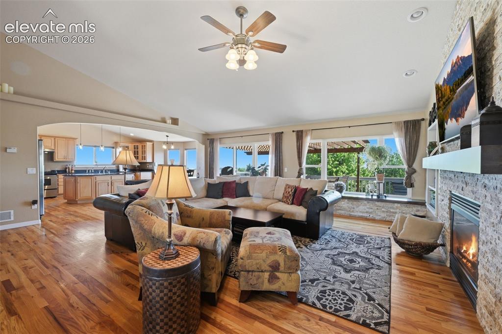 Image 11 of 45: Living Room