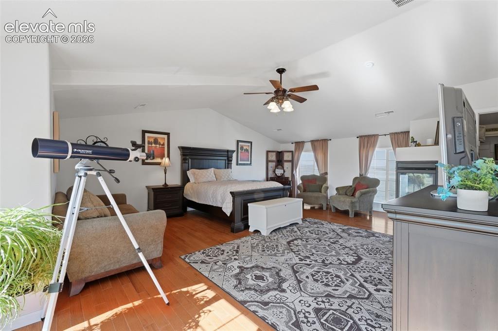 Image 17 of 45: Master Bedroom