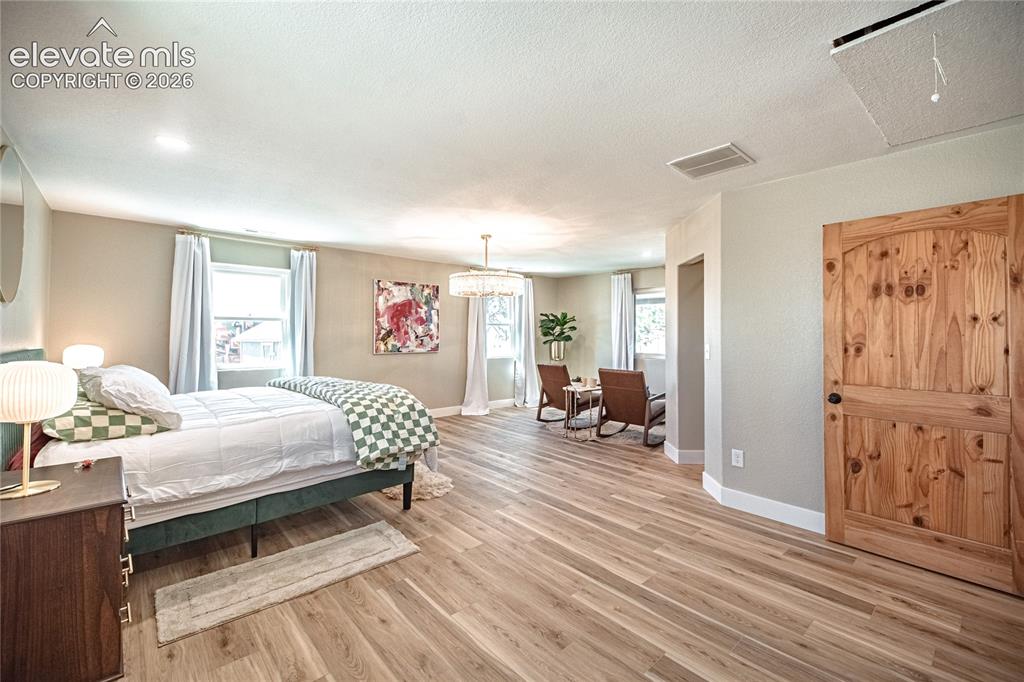 Image 31 of 50: Master Bedroom