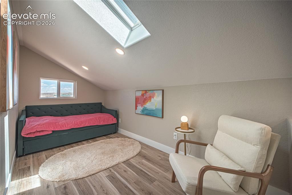 Image 41 of 50: Loft