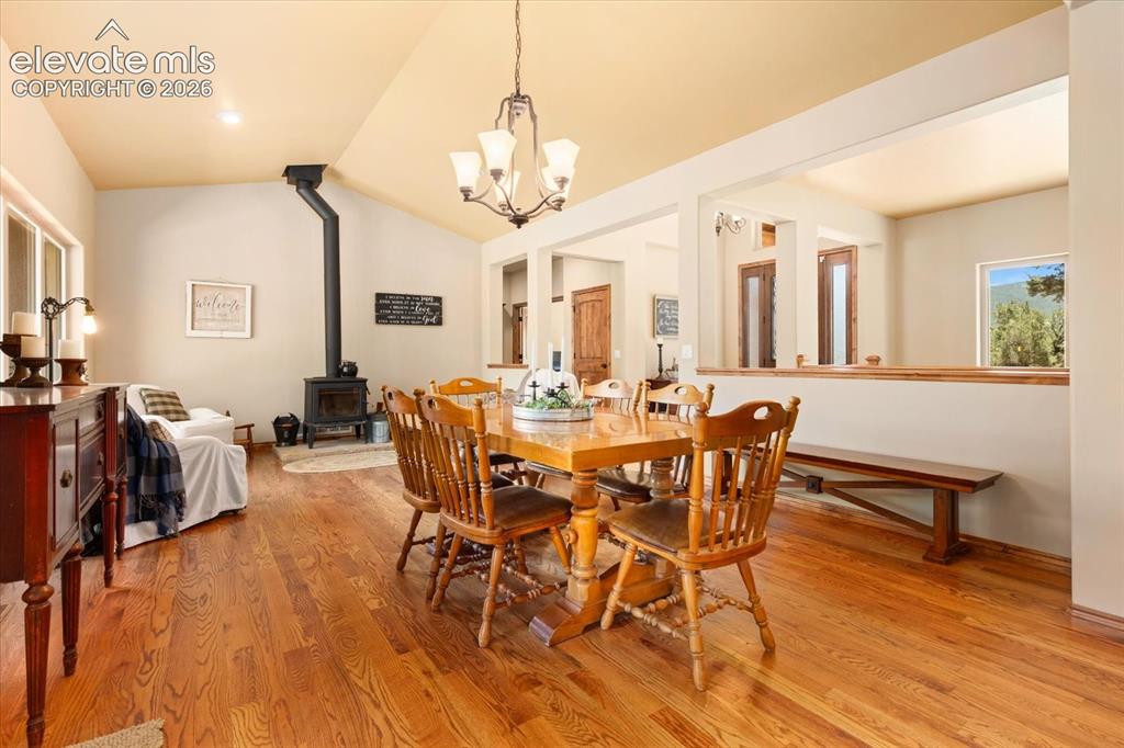 Image 20 of 47: Dining Area