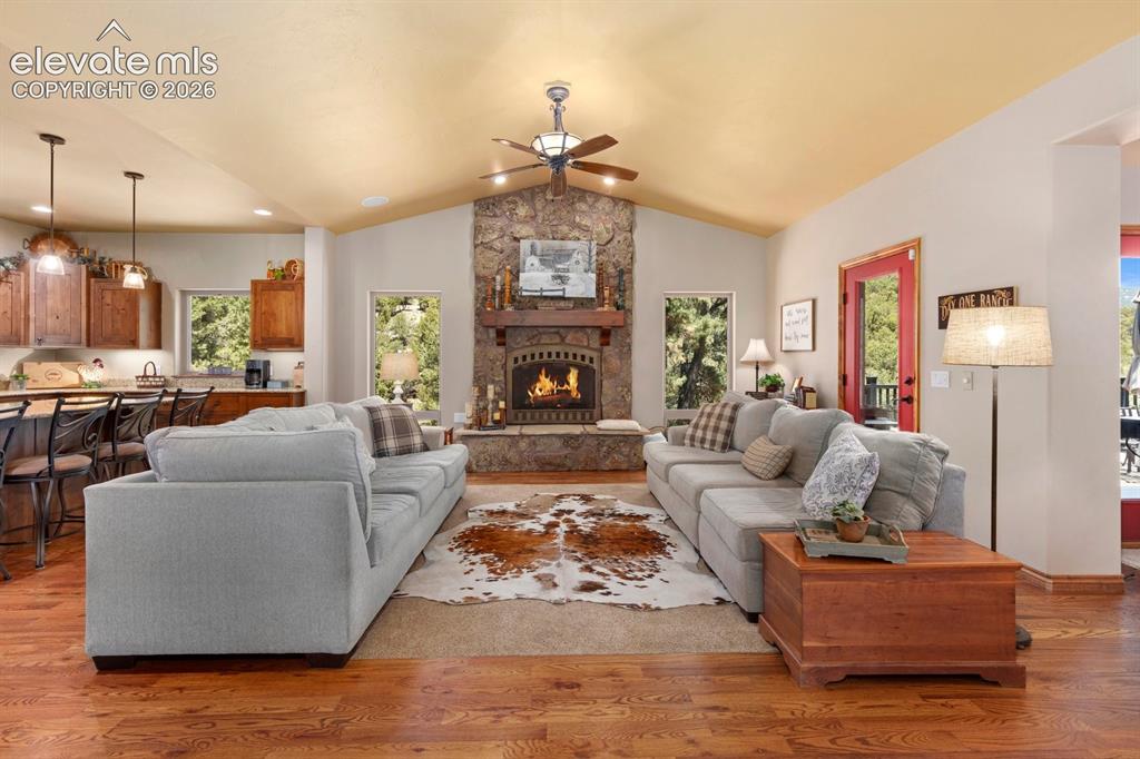 Image 7 of 47: Living Room