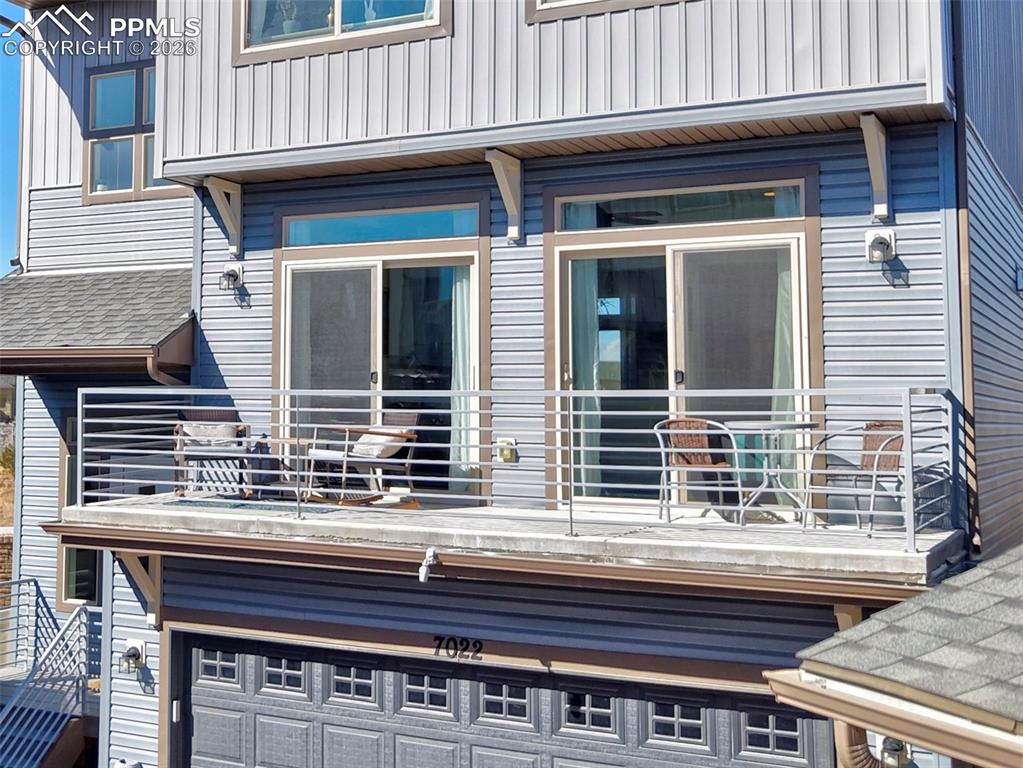 Image 30 of 42: Back of Structure