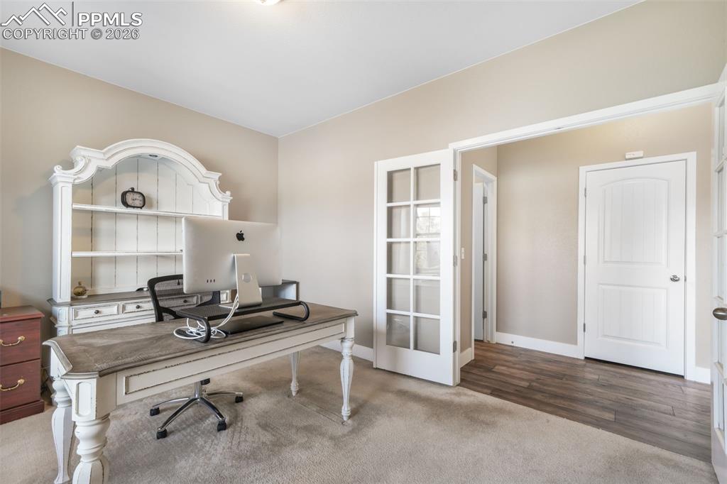 Image 7 of 50: Office