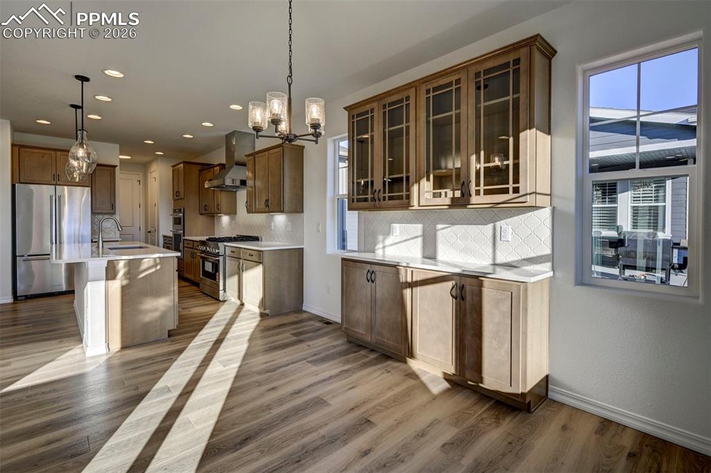 Image 11 of 22: Kitchen