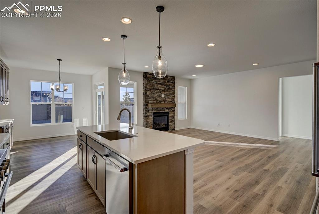 Image 14 of 22: Kitchen