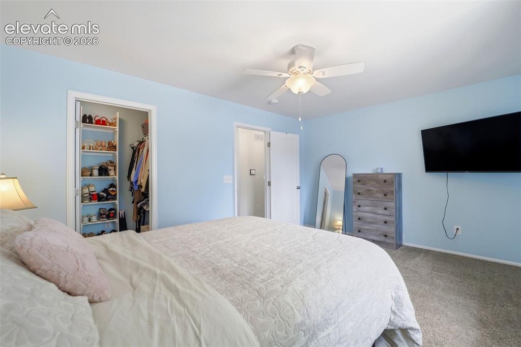 Image 19 of 40: Master Bedroom