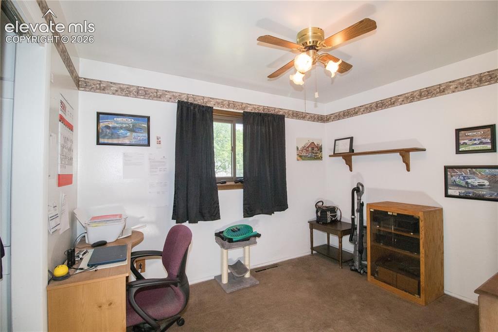 Image 15 of 33: Bedroom