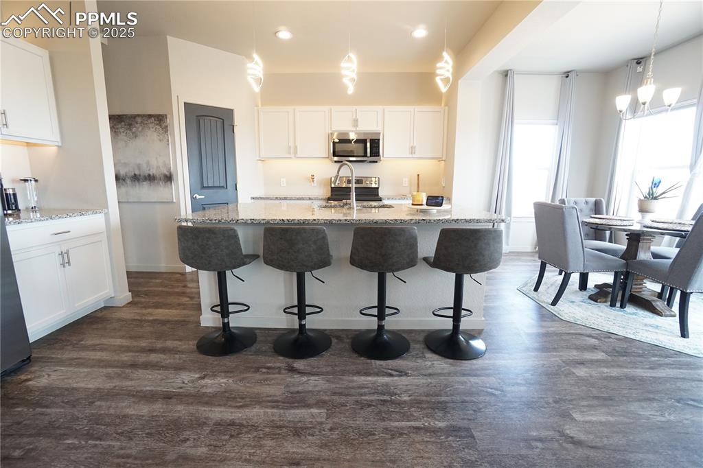 Image 12 of 46: Kitchen