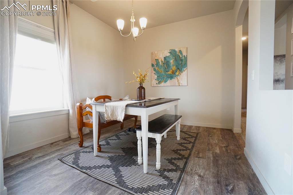 Image 6 of 46: Dining Area
