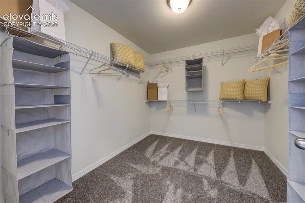 Image 12 of 22: Photos of previously built model. Some options will vary.