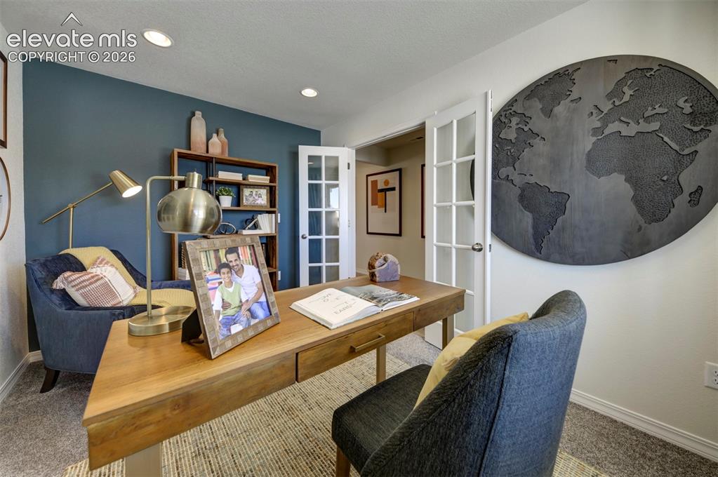 Image 5 of 22: Photos of previously built model. Some options will vary.