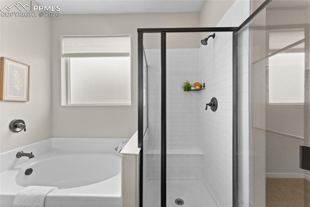 Image 24 of 40: Bathroom