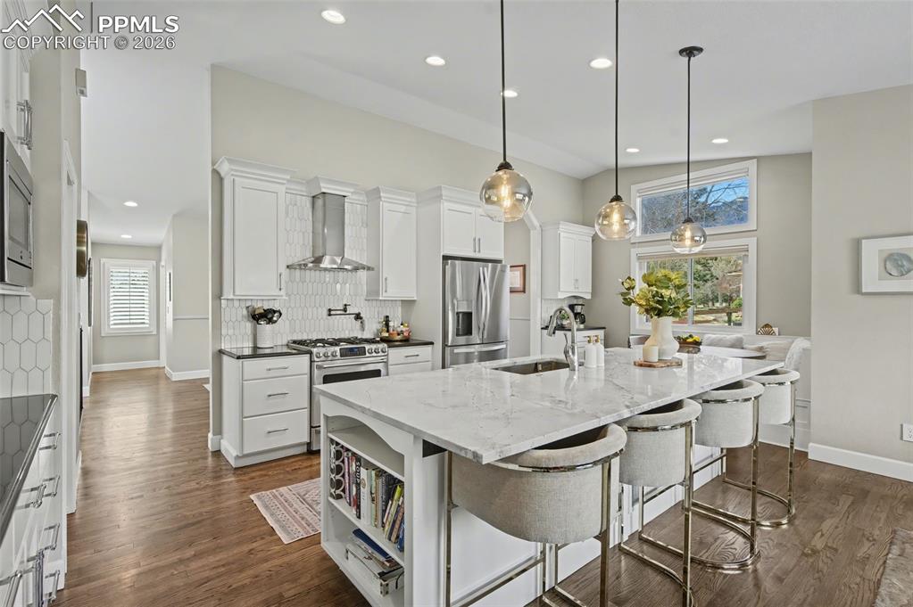 Image 11 of 43: Kitchen