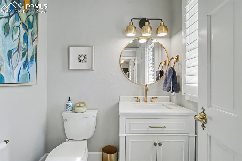 Image 27 of 43: Bathroom